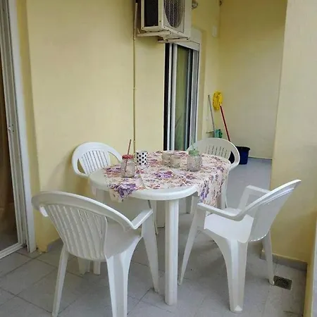 Fouli House *