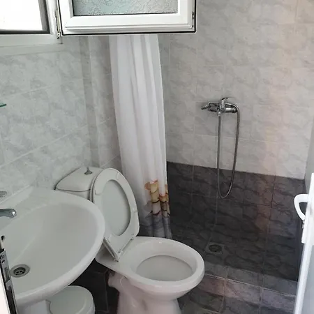 Hotel apartamentowy Fouli House *