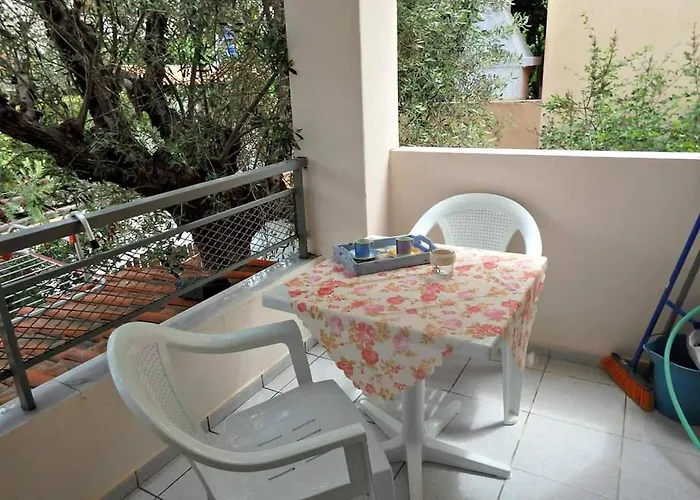 Fouli House Aparthotel *